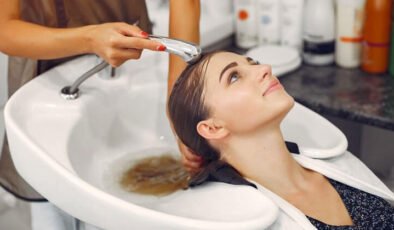 Ünlü isimler bundan vazgeçemiyor! Bacaklarınızı kuru fırçalarsanız…